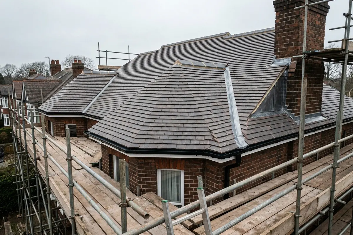 Illustration of a new roof being fitted